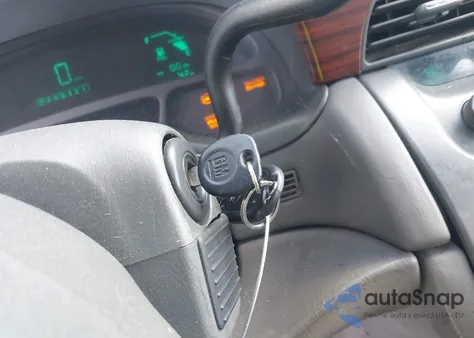 2004 Cadillac Deville Standard z USA, uszkodzony, nr VIN 1G6KD54Y84U252476